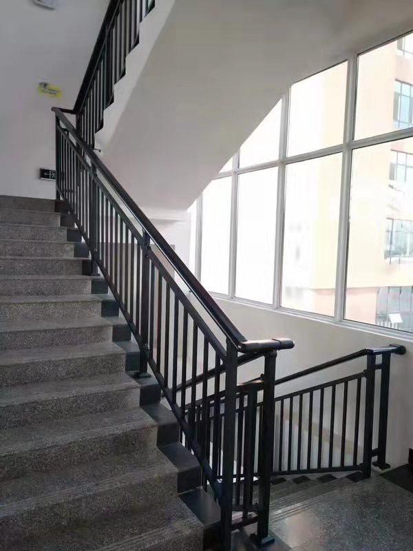 楼梯栏杆