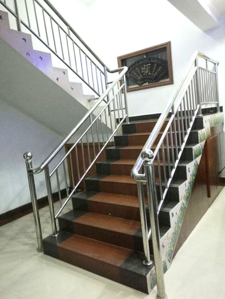 楼梯栏杆