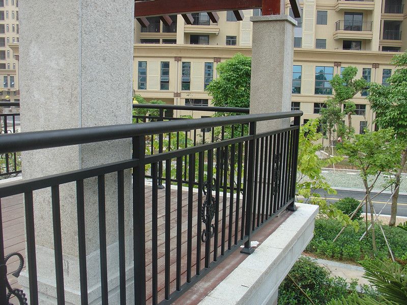 阳台栏杆