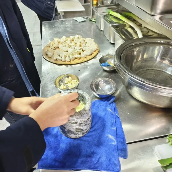 廉洁自律勇担当，凝心聚力谱华章|齐鲁氢能2024年度第一次全体员工大会顺利召开