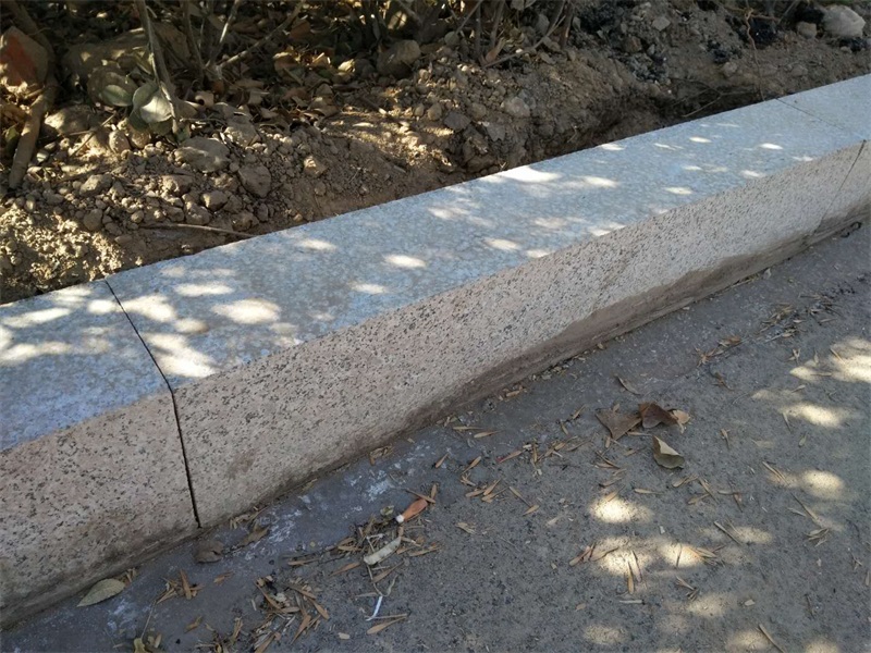 路沿石