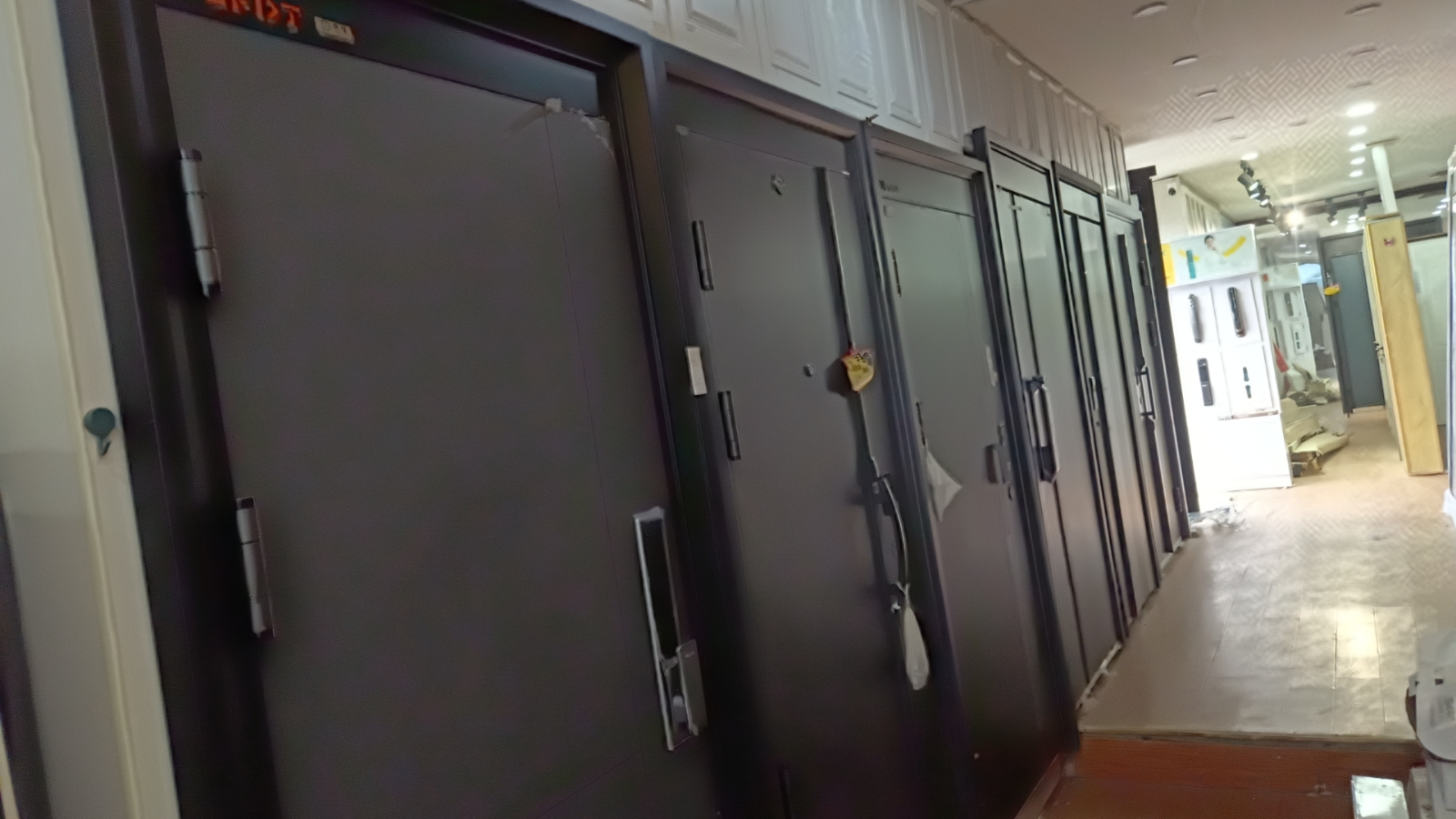 高 端品牌防盗门