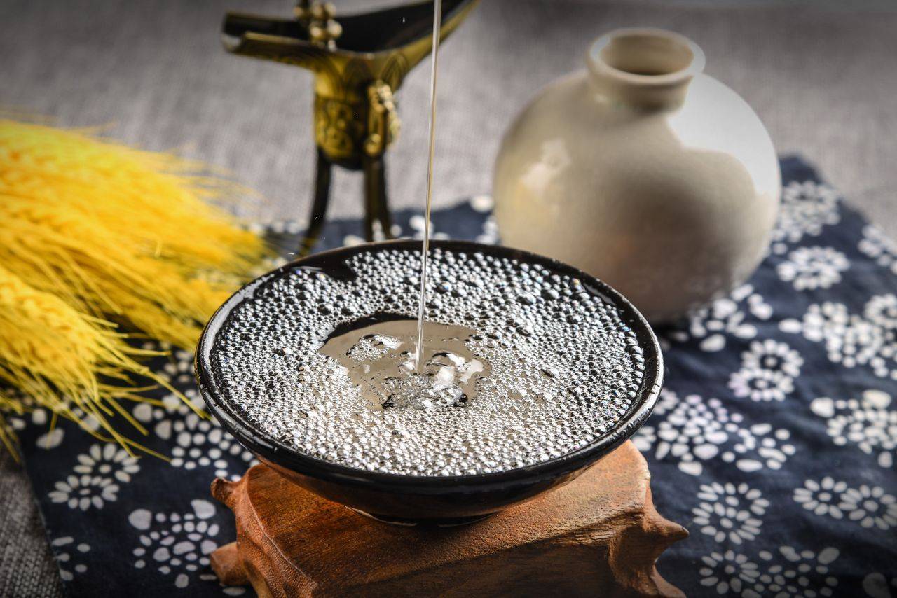 高粱白酒