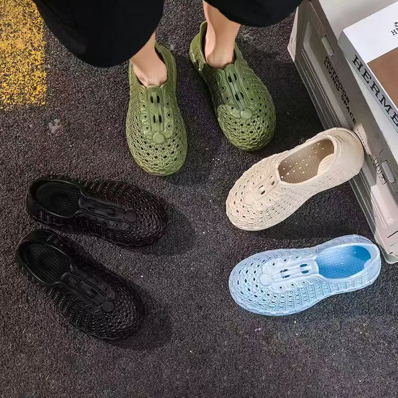 雅购特拖鞋