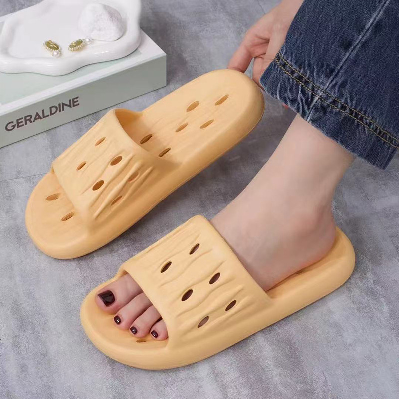 雅购特拖鞋