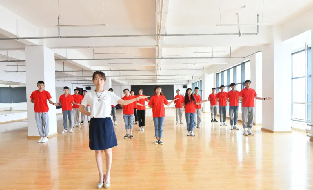 哈尔滨现代科技学院