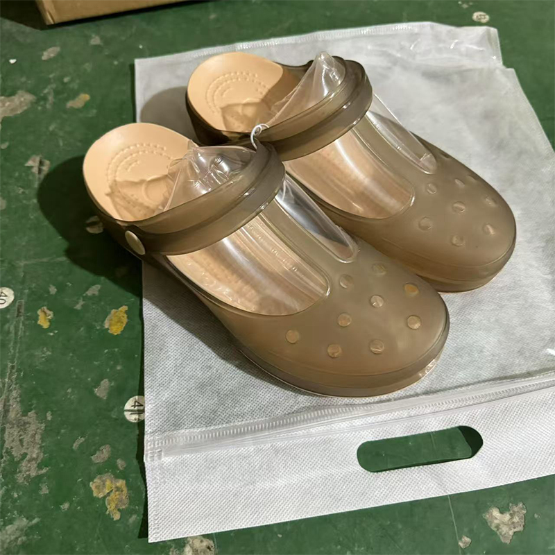雅购特拖鞋