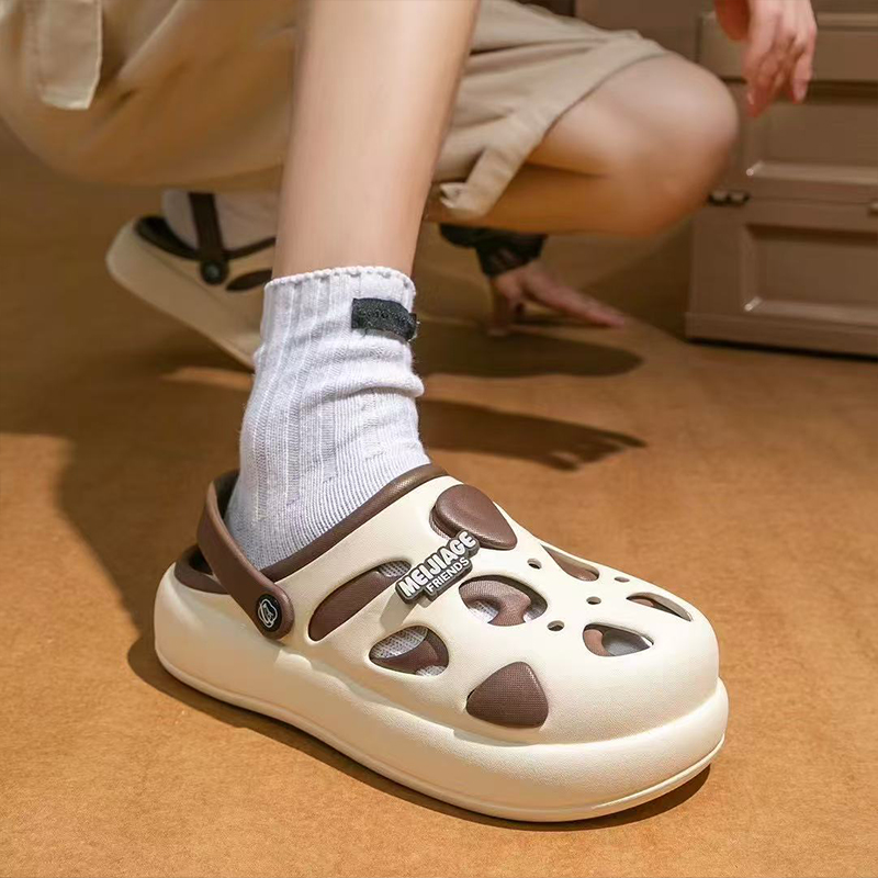 雅购特拖鞋
