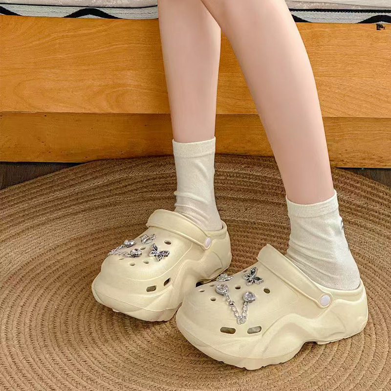 雅购特拖鞋