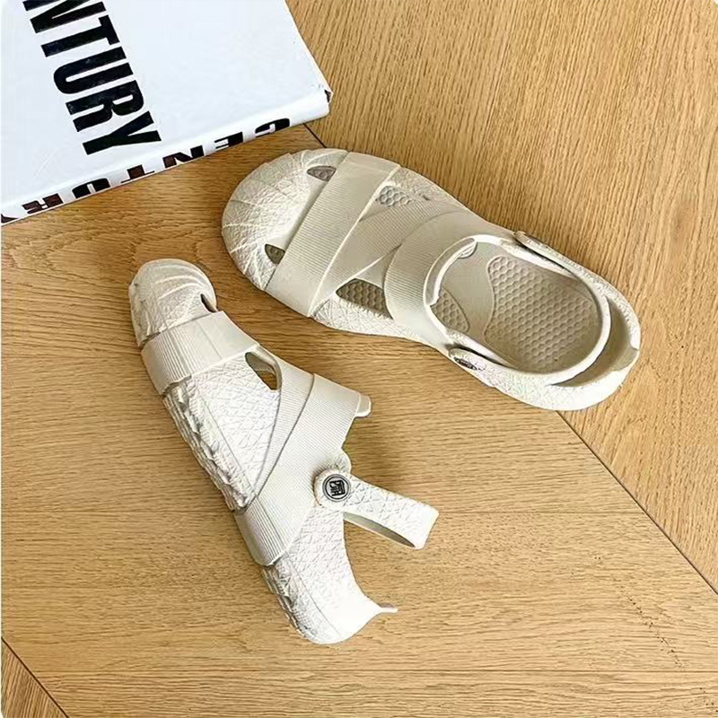 雅购特拖鞋
