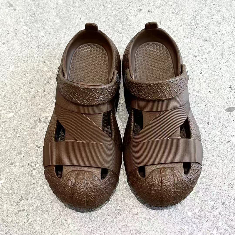 雅购特拖鞋