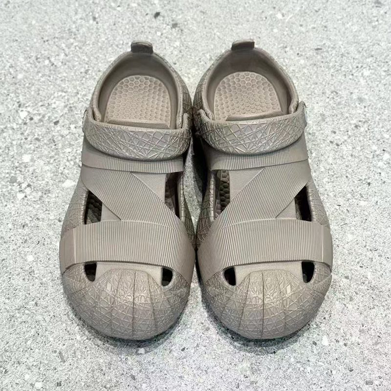 雅购特拖鞋