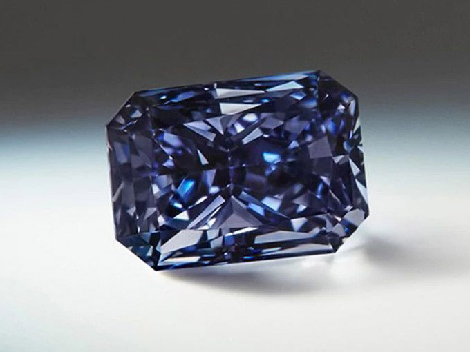 Are there any purple natural diamonds?