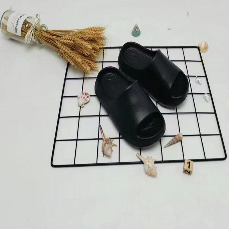 雅购特拖鞋