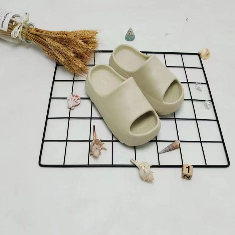 雅购特拖鞋