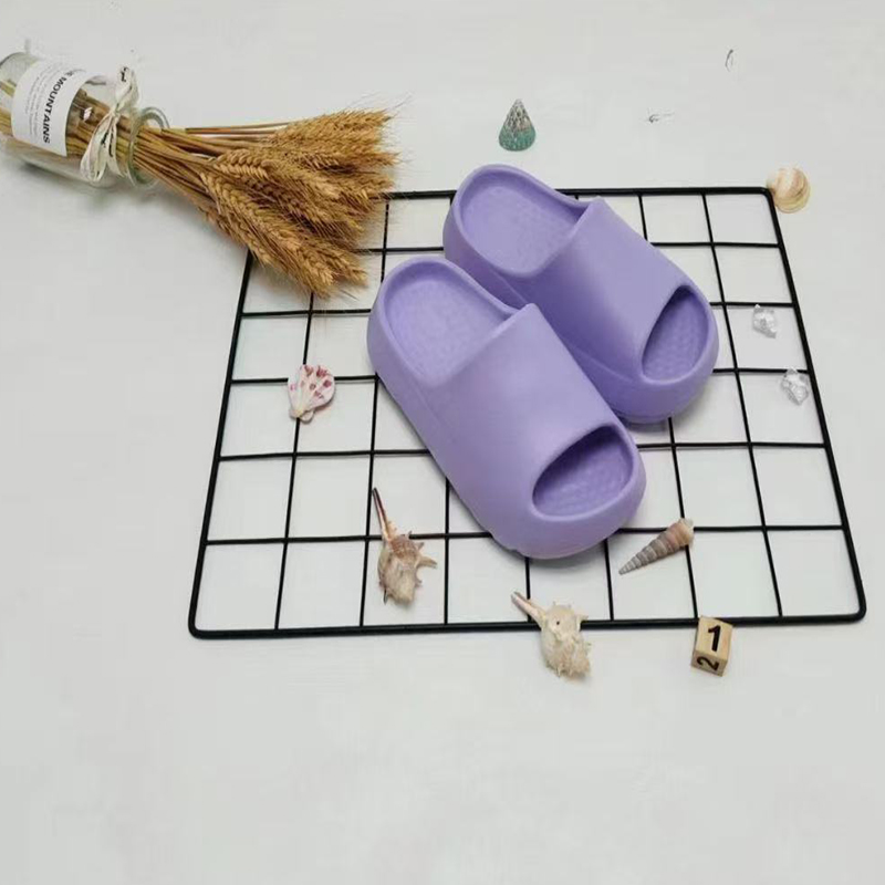 雅购特拖鞋