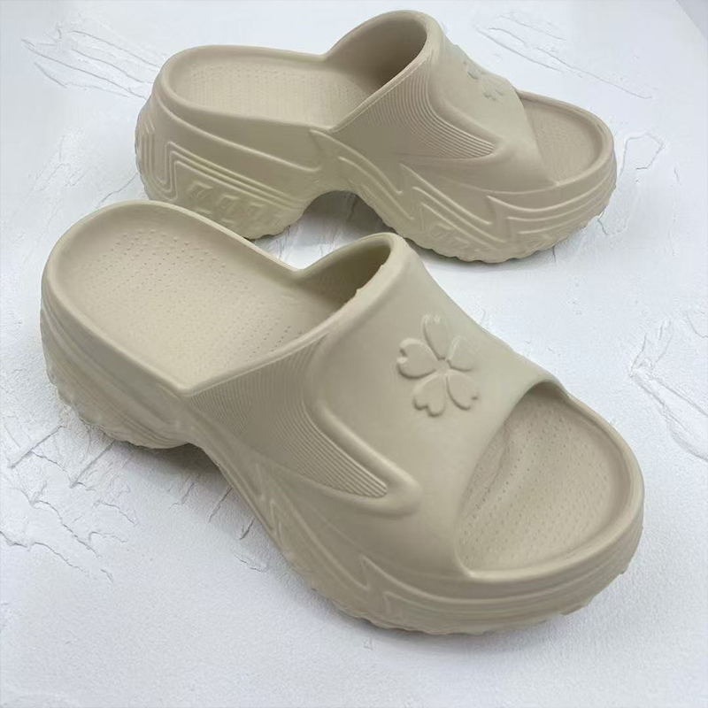雅购特拖鞋