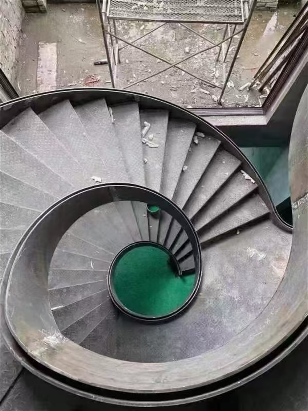 旋转楼梯