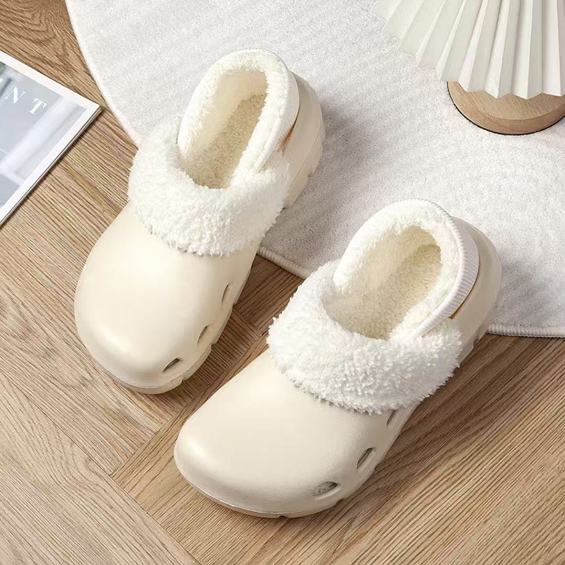 雅购特拖鞋