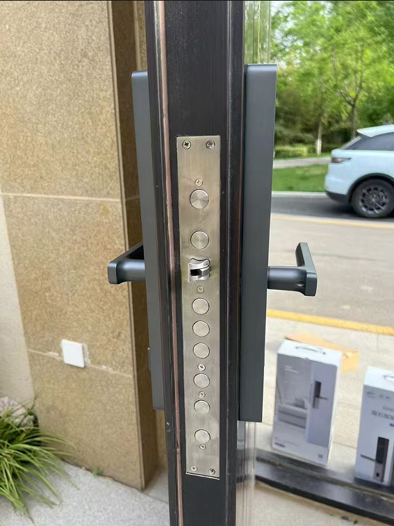 锁王
