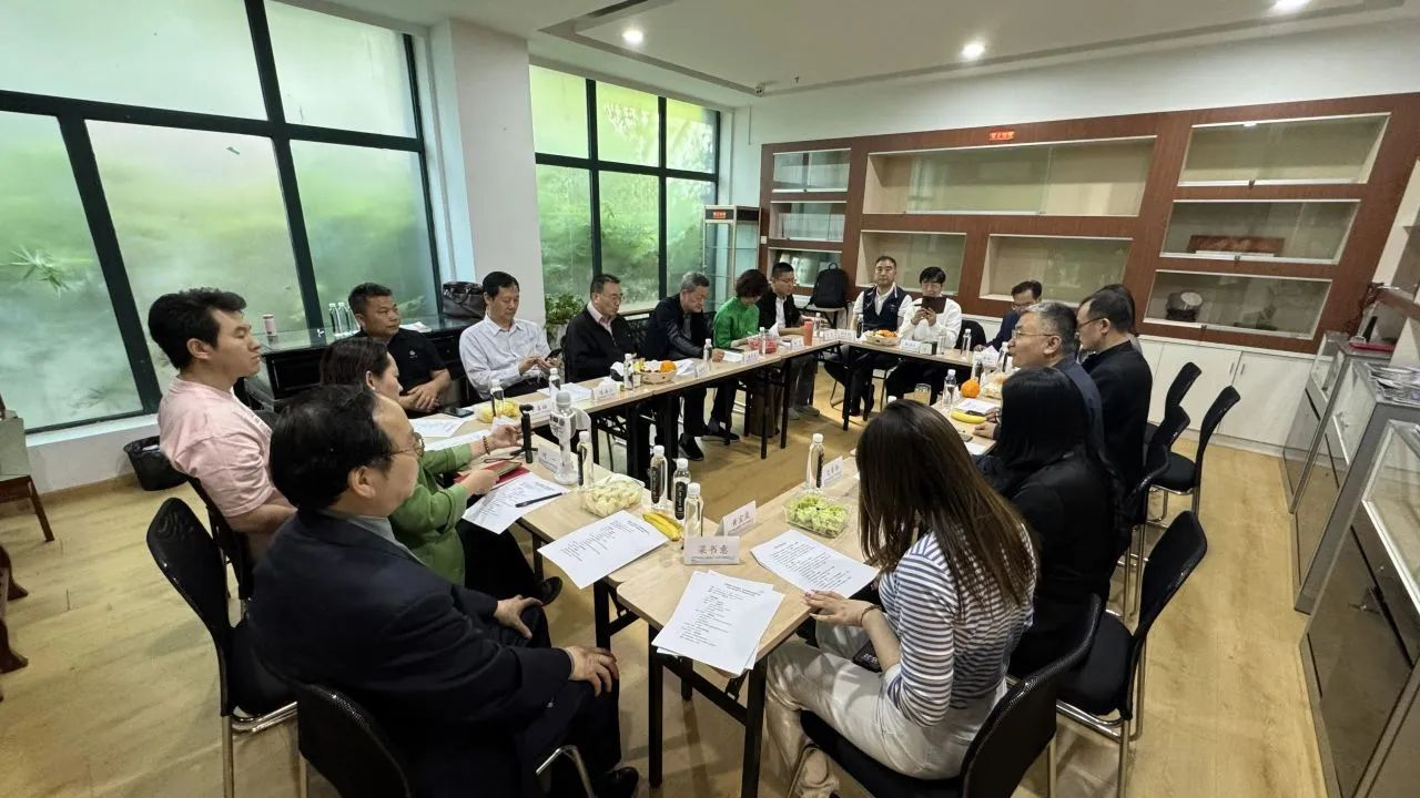 彭中云会长受邀出席公关之家“青春聚力 公关赋能”杭州青年企业家沙龙