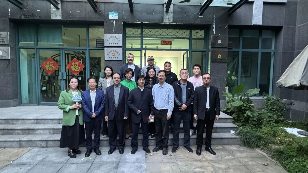 彭中云会长受邀出席公关之家“青春聚力 公关赋能”杭州青年企业家沙龙