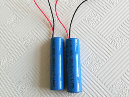 18650锂电池 18650锂电池