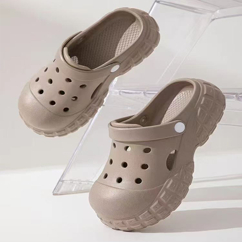 1751076304584253.jpg 雅购特拖鞋