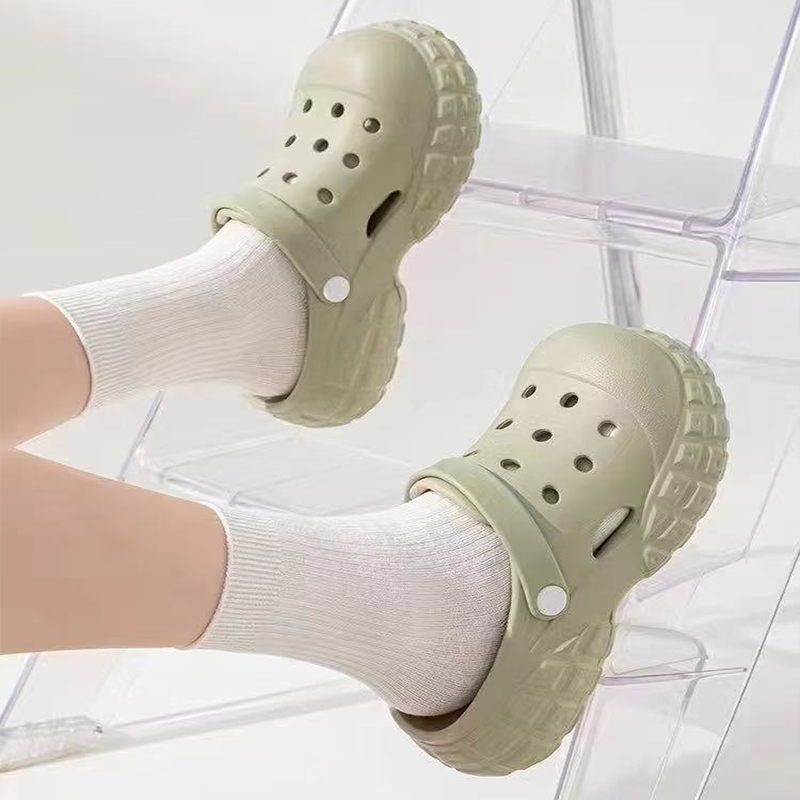 1751076304604701.jpg 雅购特拖鞋