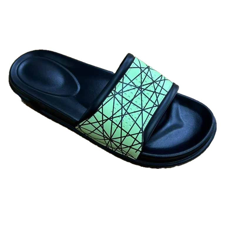 雅购特拖鞋