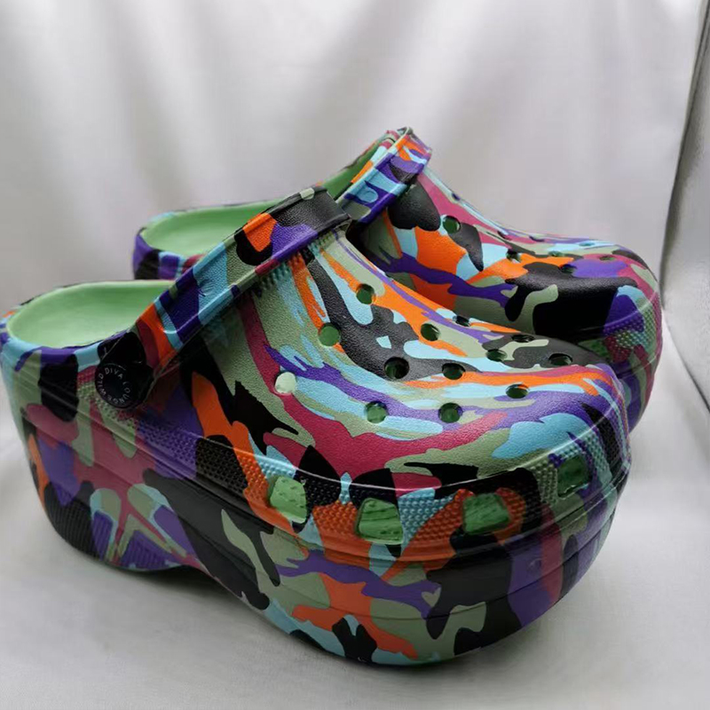 1753754369840164.jpg 雅购特拖鞋