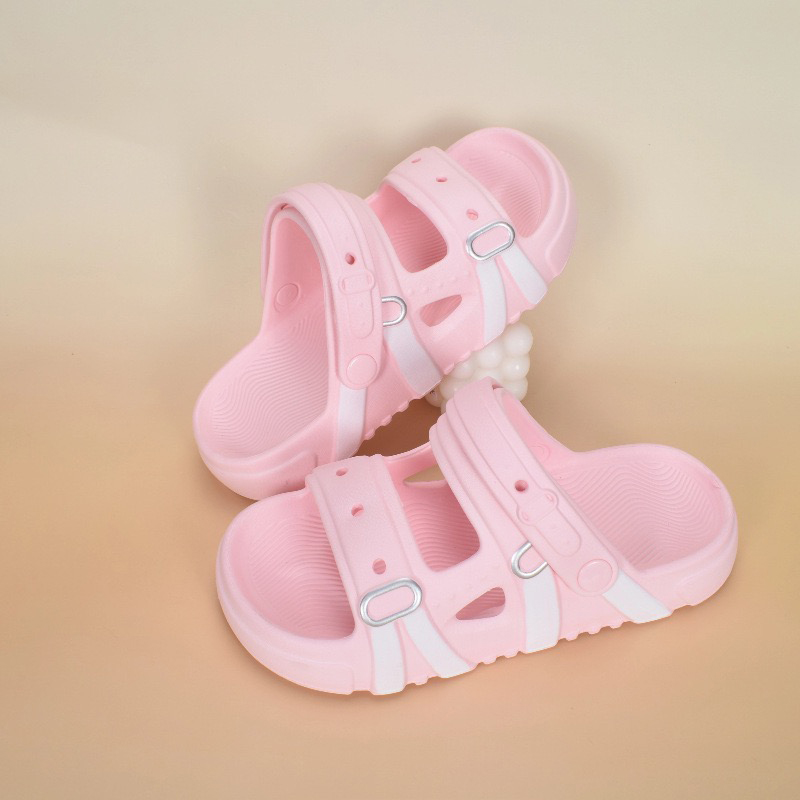 1753779895426832.jpg 雅购特拖鞋