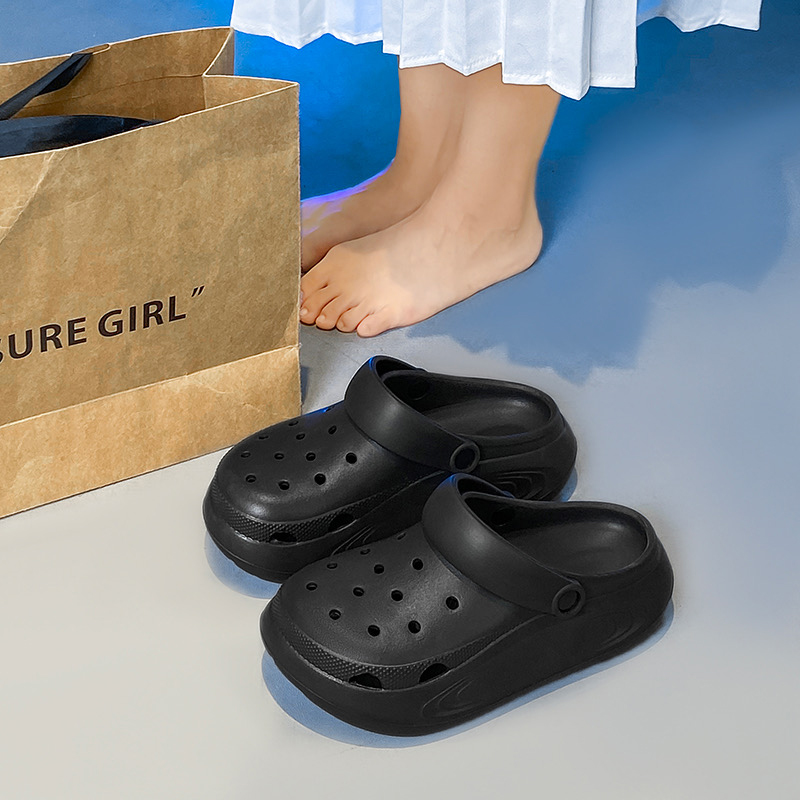 1753843682976679.jpg 雅购特拖鞋