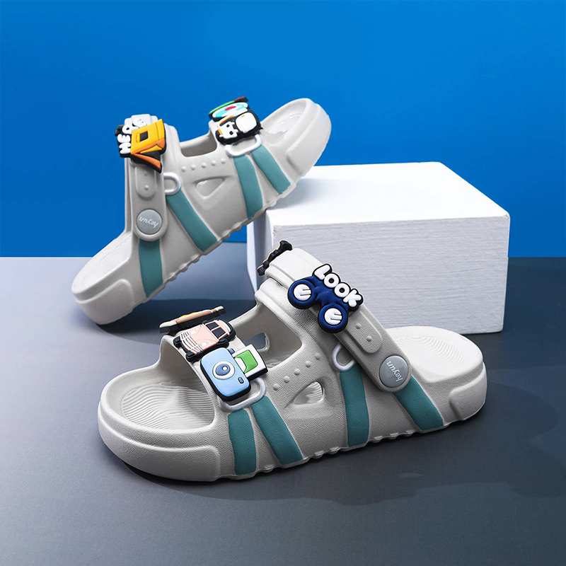 1753869012121888.jpg 雅购特拖鞋