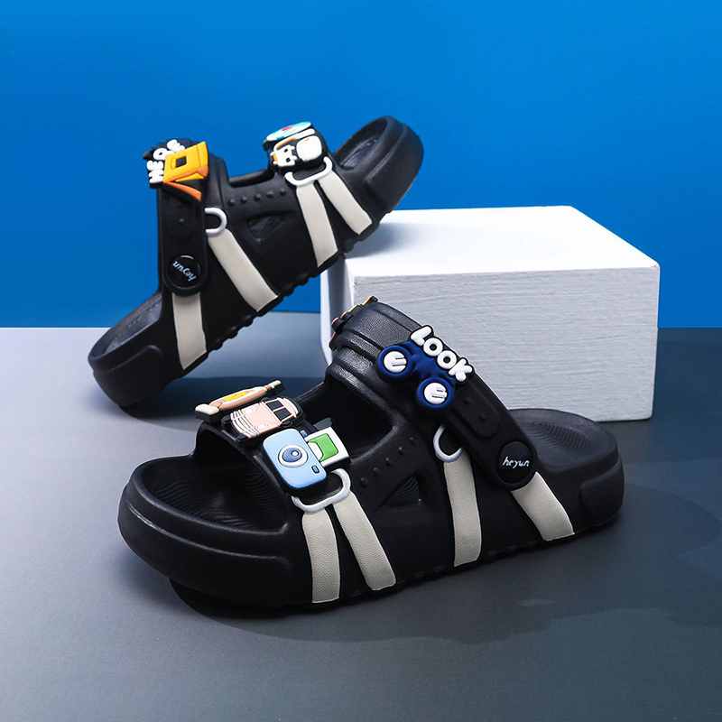 1753869012764821.jpg 雅购特拖鞋