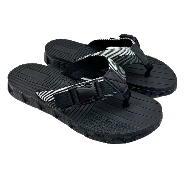 1753941880773285.jpg 雅购特拖鞋