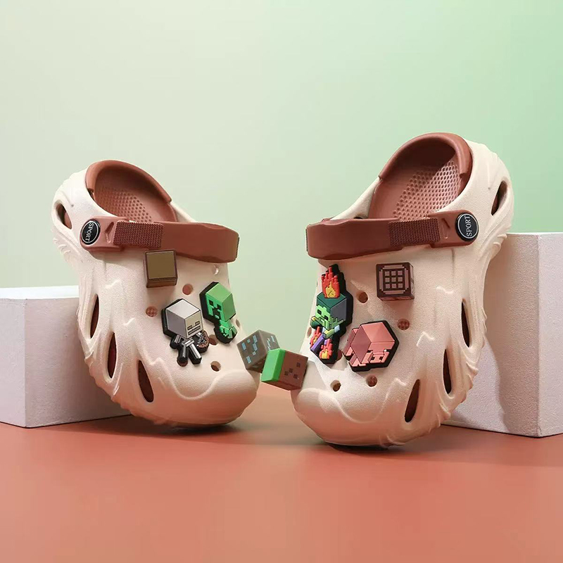 1753951916761672.jpg 雅购特拖鞋