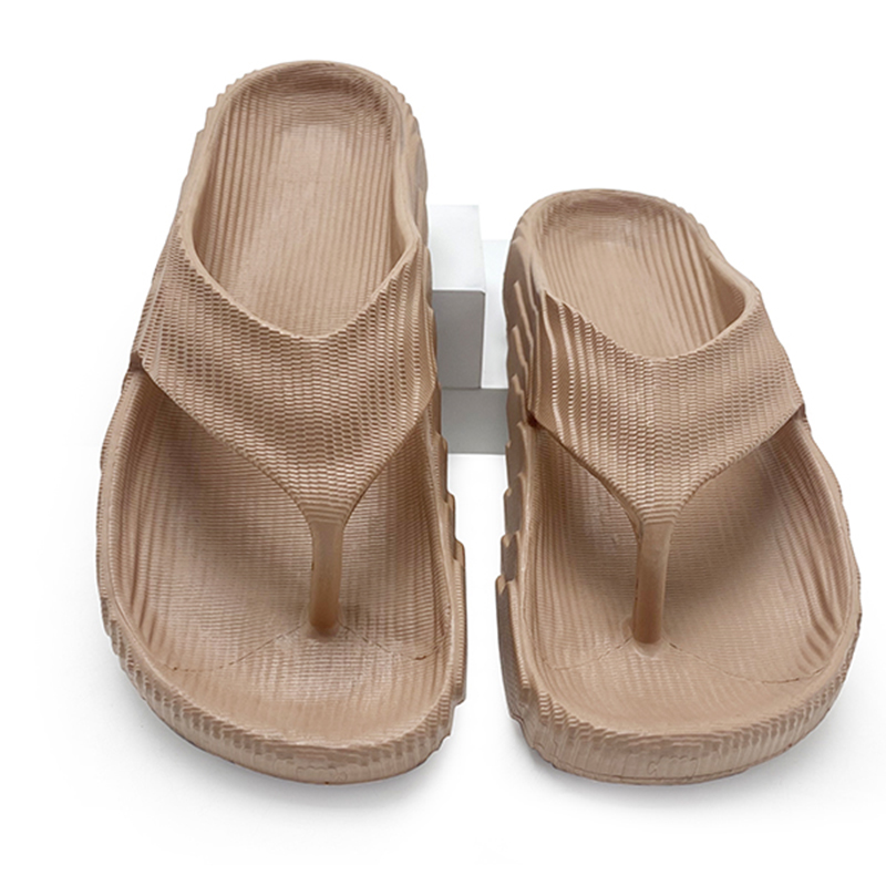 1754018478831351.jpg 雅购特拖鞋