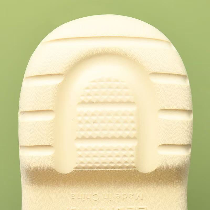 1754029487634428.jpg 雅购特拖鞋