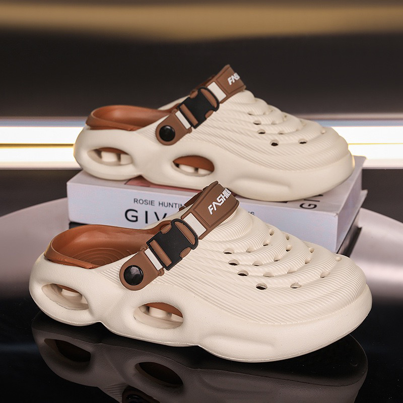 1754097673967288.jpg 雅购特拖鞋