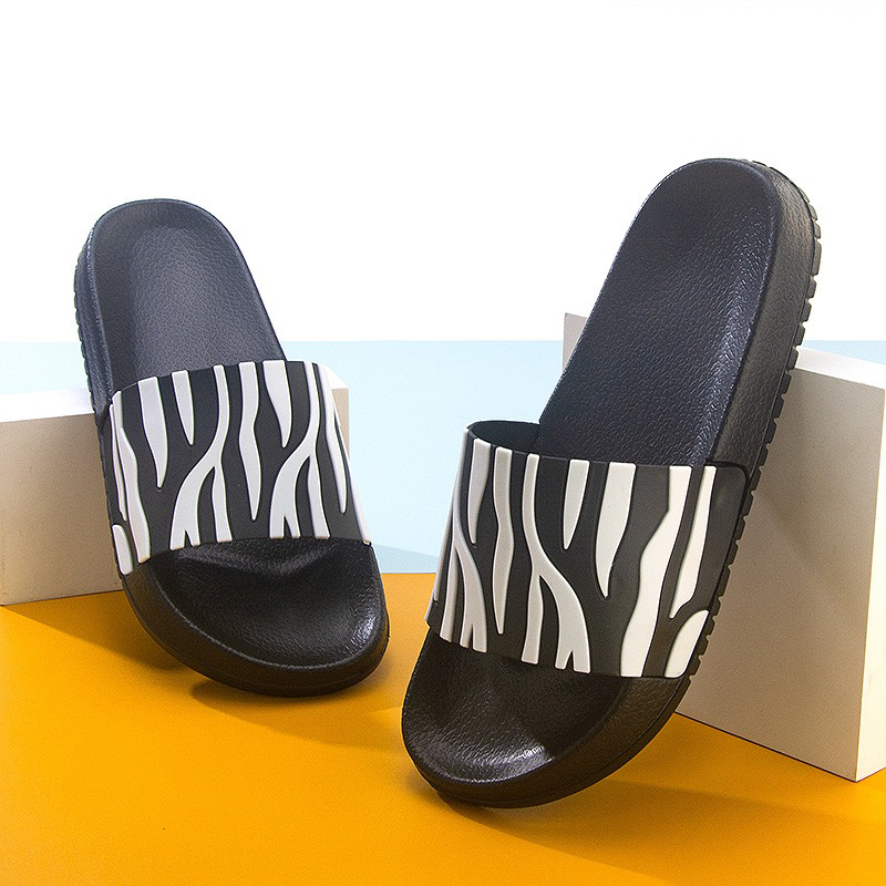 1754116657197329.jpg 雅购特拖鞋