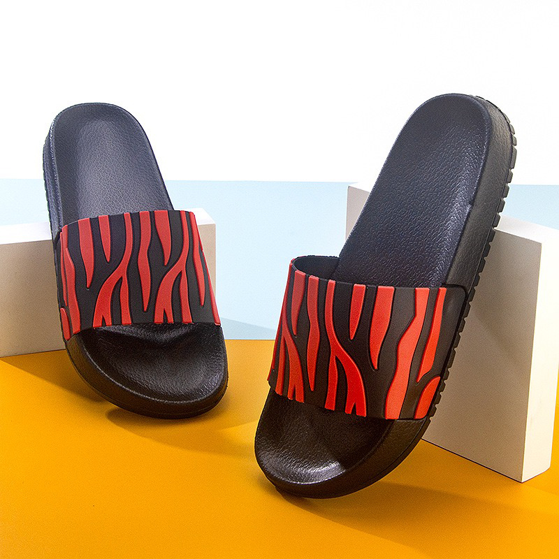 1754116657582796.jpg 雅购特拖鞋