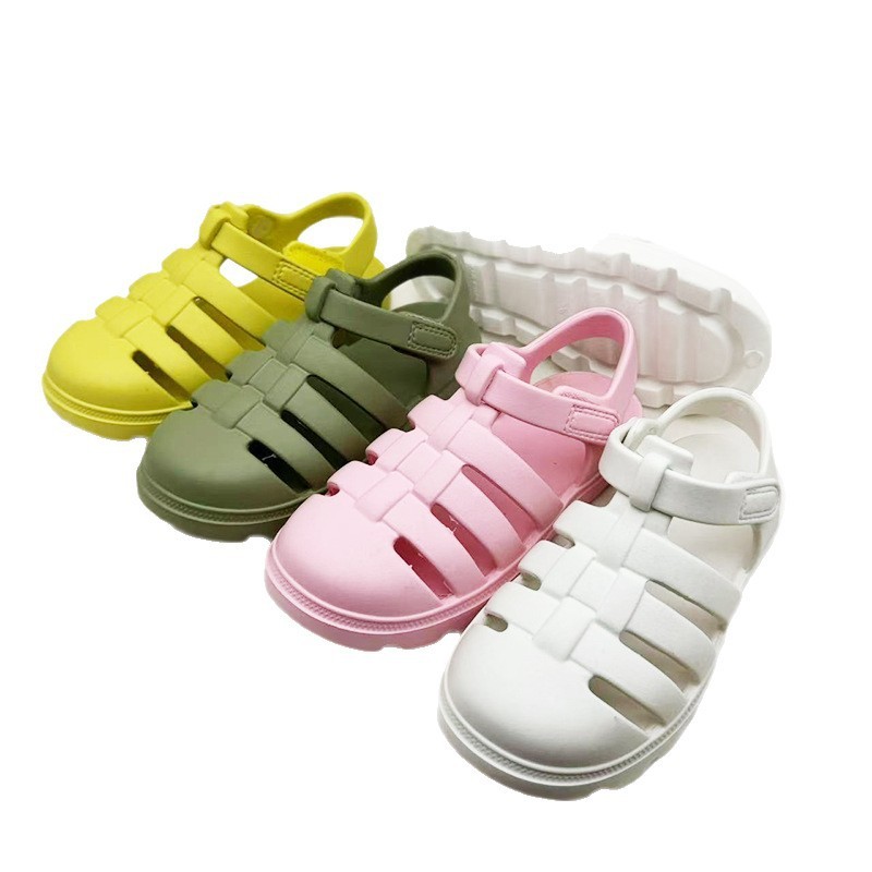 1754123488796291.jpg 雅购特拖鞋