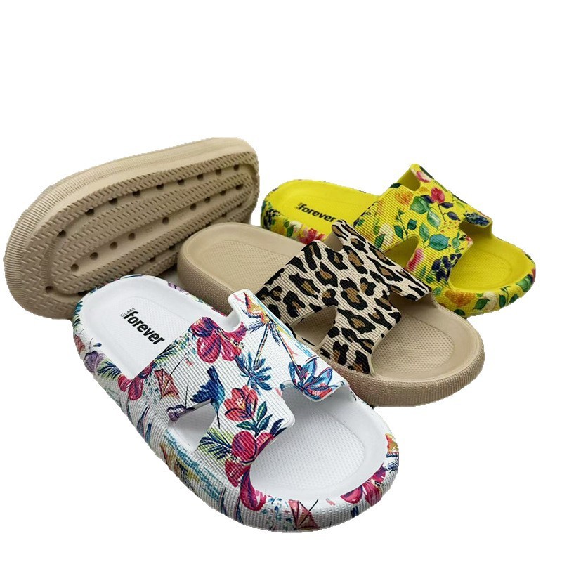 1754128568401074.jpg 雅购特拖鞋