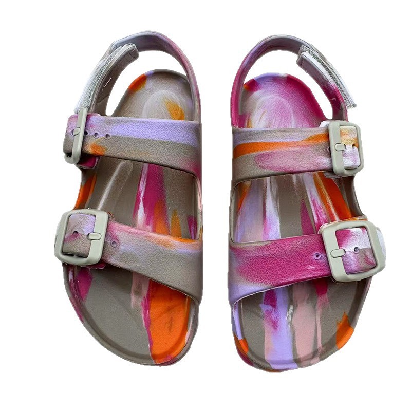 1754276592507196.jpg 雅购特拖鞋