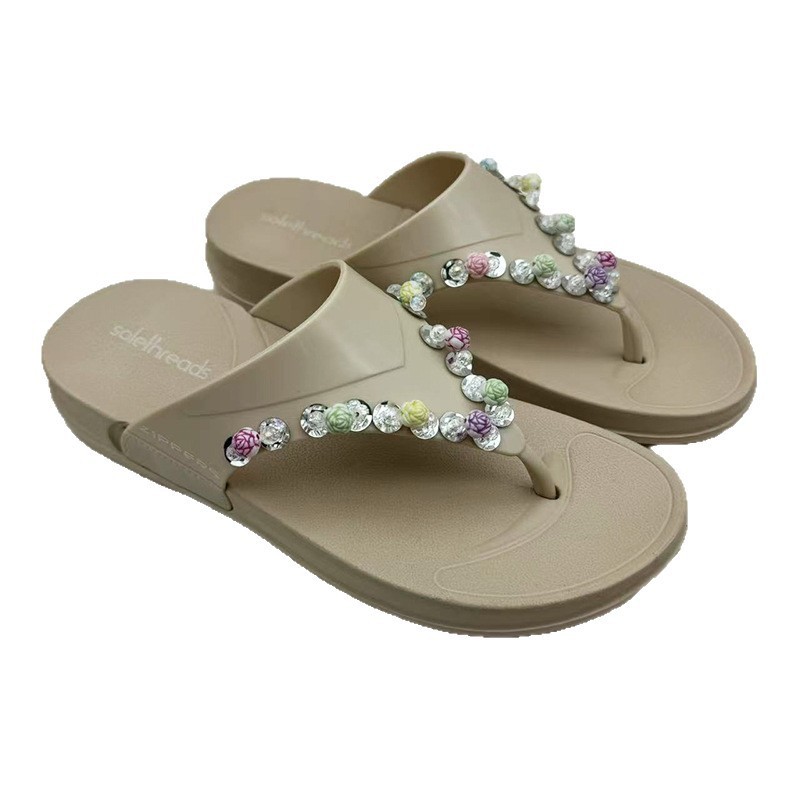 1754276715915393.jpg 雅购特拖鞋