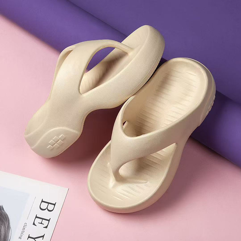 1754286588747604.jpg 雅购特拖鞋