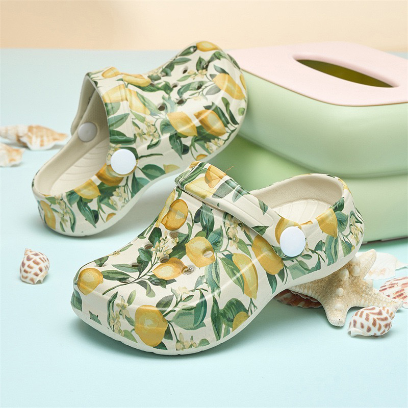 1754298678811699.jpg 雅购特拖鞋