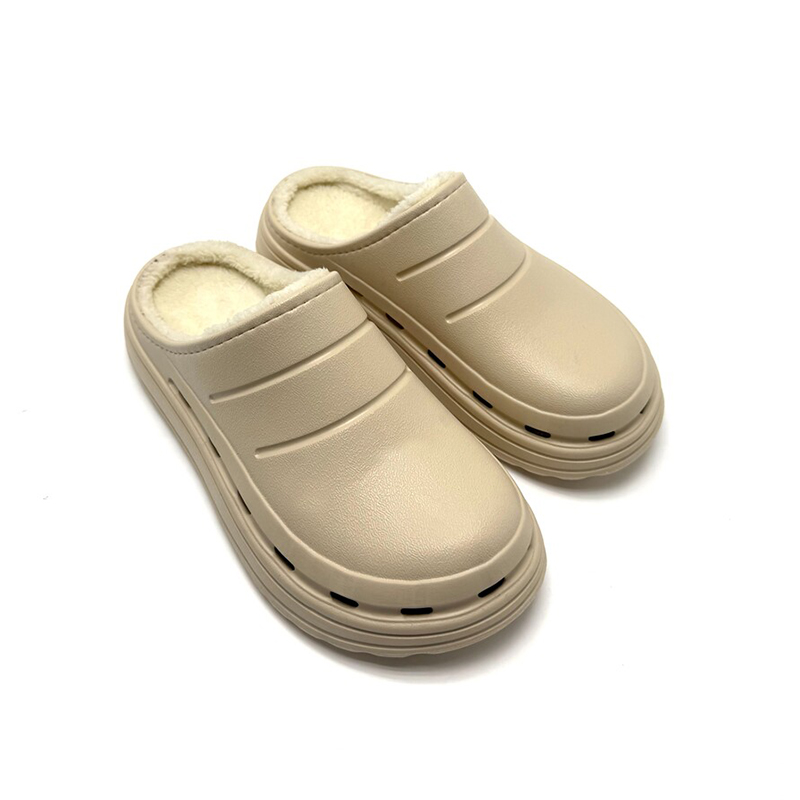 1754357613834250.jpg 雅购特拖鞋