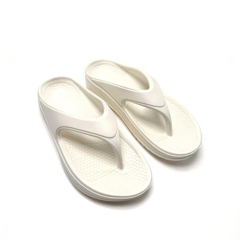 1754357879619399.jpg 雅购特拖鞋